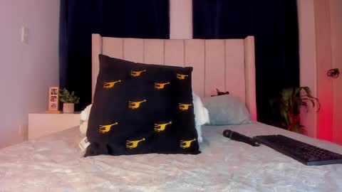 misssaray official online show from April 29, 2:38 am