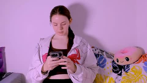 only_sarah1 online show from April 29, 10:03 pm