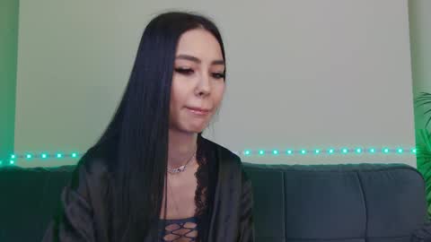 Xandra online show from March 10, 7:00 am