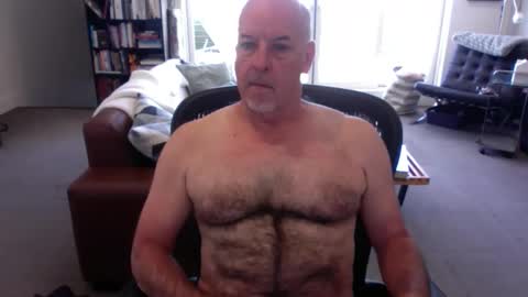 onmike44 online show from June 11, 3:43 pm