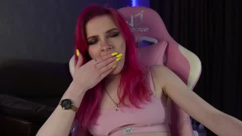 Hannah online show from March 13, 5:38 pm