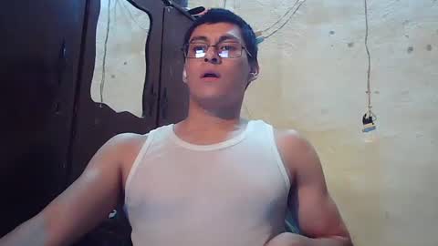 oomaurooo online show from January 14, 1:57 am