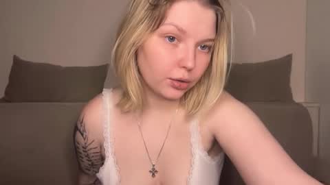 Ophelia online show from March 10, 11:51 pm