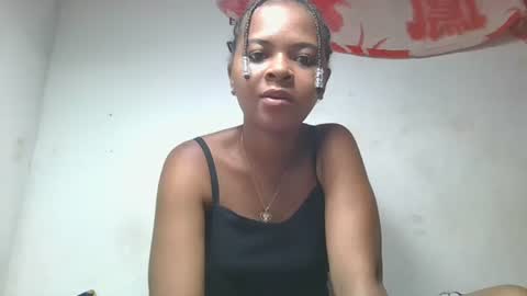 ornellahhh online show from November 10, 8:28 am