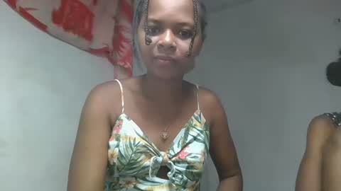 ornellahhh online show from November 12, 10:06 am