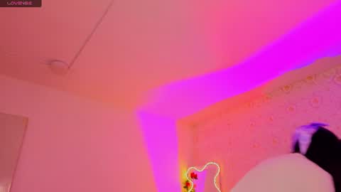osamu_tay online show from July 11, 3:22 am