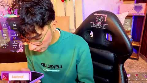 osamu_tay online show from June 10, 4:34 am