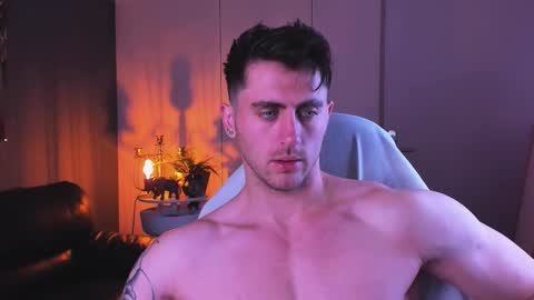 Snapshot of oscar_miller_ chatting on October 4, 9:34 pm Oscar online show from October 4, 9:34 pm