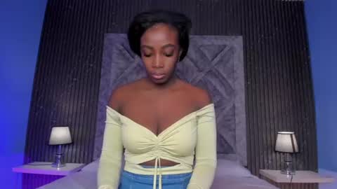 oshun_444 online show from July 28, 11:39 am