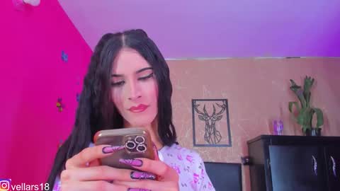 vella online show from October 26, 6:51 pm