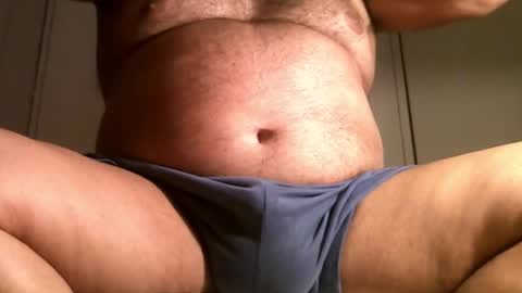 Oso Licencioso online show from December 2, 5:15 am