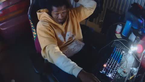 osrsxxx online show from March 25, 7:15 am