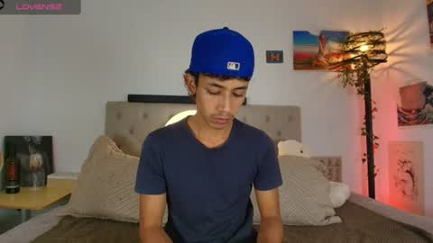 ostin 18hot online show from August 4, 1:01 am