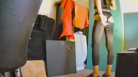 Snapshot of outtamatik chatting on January 31, 3:41 am G online show from January 31, 3:41 am