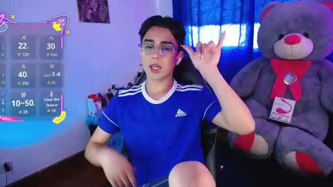 Owen  Independent model  online show from July 28, 12:48 pm