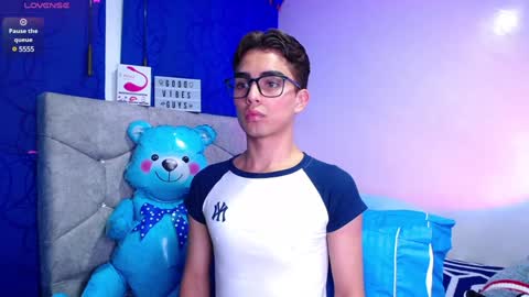 Owen  Independent model  online show from January 28, 6:16 am