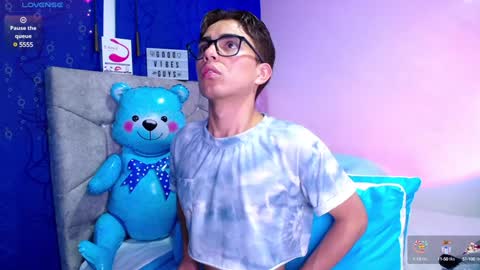 Owen  Independent model  online show from January 25, 7:06 am