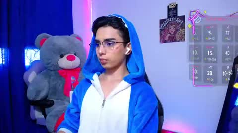 Owen  Independent model  online show from June 25, 1:49 pm