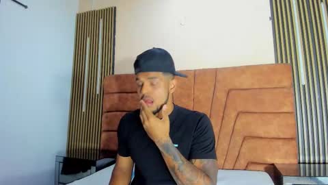 OWEN online show from December 18, 3:29 pm