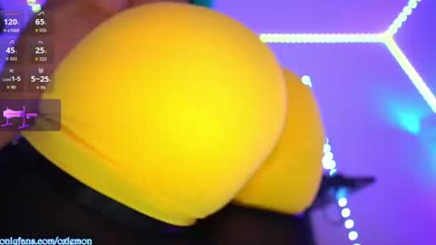 oxlemon online show from August 7, 1:48 am