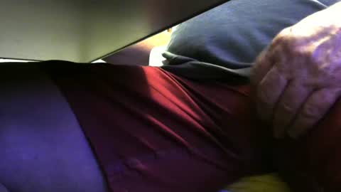 ozzienuts21153 online show from January 16, 8:45 am