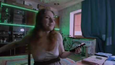 Ella online show from June 19, 12:44 pm