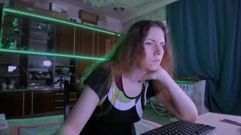 Ella online show from June 24, 7:15 am