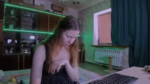 Ella online show from July 23, 7:17 am