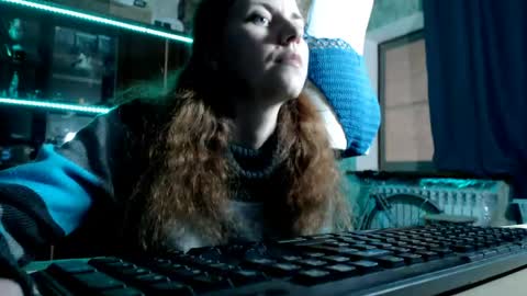 Ella online show from April 24, 12:40 pm