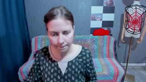 Ella online show from November 18, 11:57 am