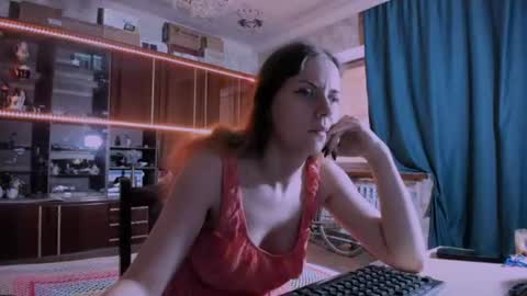 Ella online show from June 23, 7:05 am
