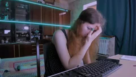 Ella online show from July 6, 10:12 am