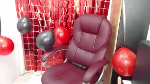paiperhalliwey online show from July 14, 2:00 pm