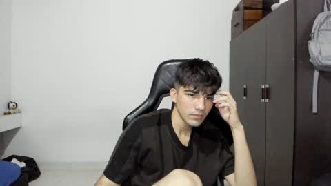Snapshot of pakun_ chatting on December 29, 12:30 am pakun_ online show from December 29, 12:30 am