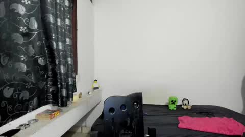 Snapshot of pakun_ chatting on October 12, 2:04 am pakun_ online show from October 12, 2:04 am