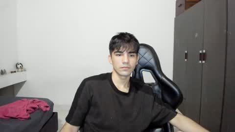 Snapshot of pakun_ chatting on January 7, 11:24 pm pakun_ online show from January 7, 11:24 pm