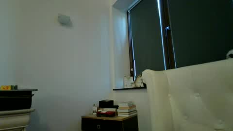 Pamela051087 online show from June 16, 4:44 pm