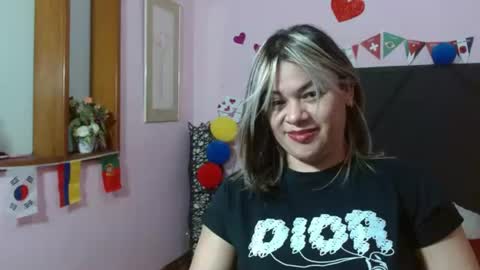 pamela_echeverria online show from July 15, 11:37 am