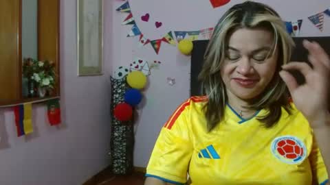 pamela_echeverria online show from June 27, 12:22 pm