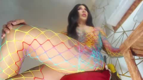 pamela_fuentes1 online show from July 1, 6:27 pm