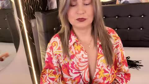 pamela_milf46 online show from May 7, 12:56 pm