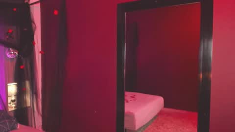  P A M  online show from November 1, 5:06 am