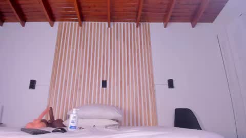 pamelamendez_1 online show from July 2, 10:15 pm