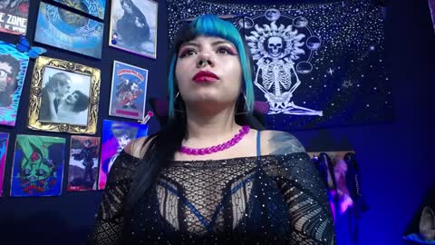       online show from December 9, 10:20 pm