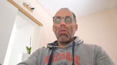 pansak1973 online show from February 22, 11:35 am