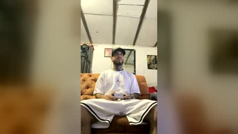 panthers_room online show from July 31, 8:04 am