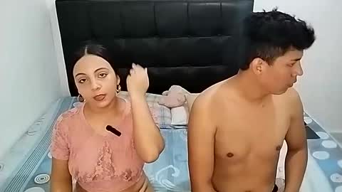 Snapshot of paola_835068 chatting on February 15, 5:17 pm Paola 23 and Andres 25 online show from February 15, 5:17 pm