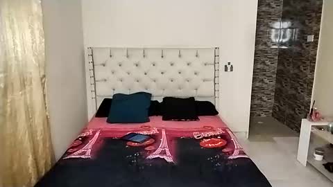 Paola 23 and Andres 25 online show from February 11, 11:19 pm