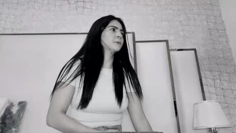 Paola  online show from June 6, 11:38 am
