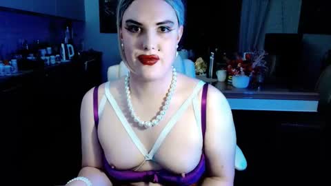 Sarina Williams online show from January 6, 11:36 am